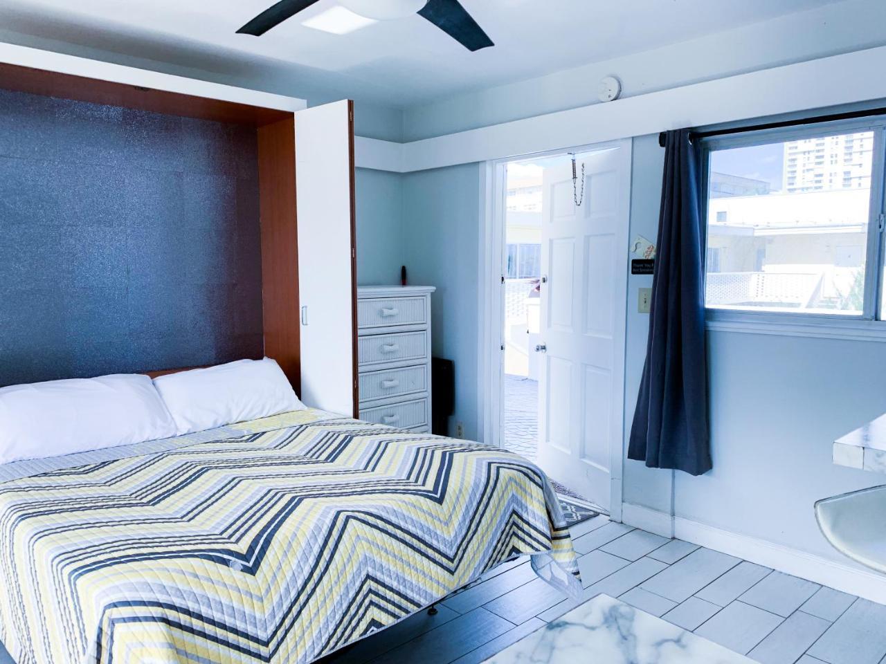 Coral Tides Resort Pompano Beach Exterior photo